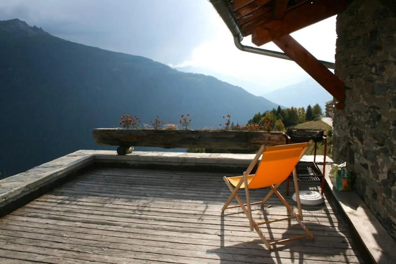 Maison De Charme A Seez Avec Vue Sur Montagne, Cheminee 0*,  France