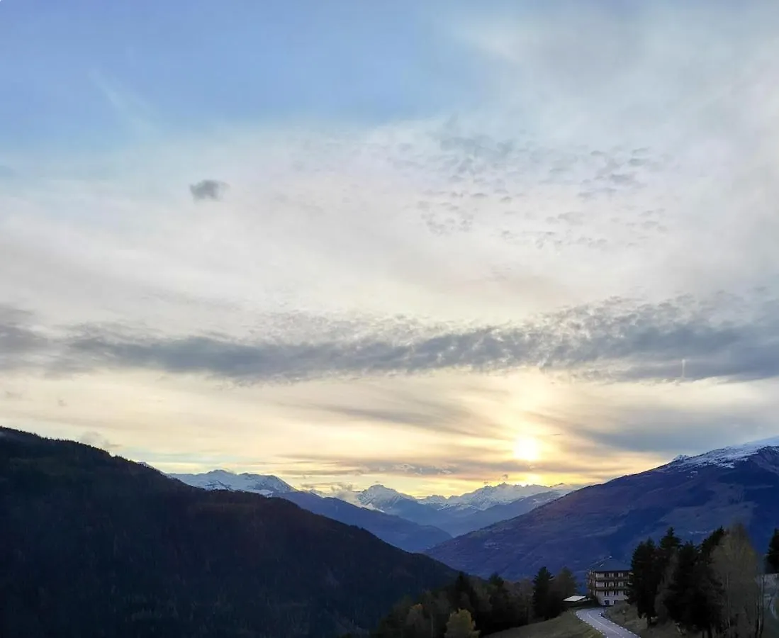 Holiday home Maison De Charme A Seez Avec Vue Sur Montagne, Cheminee